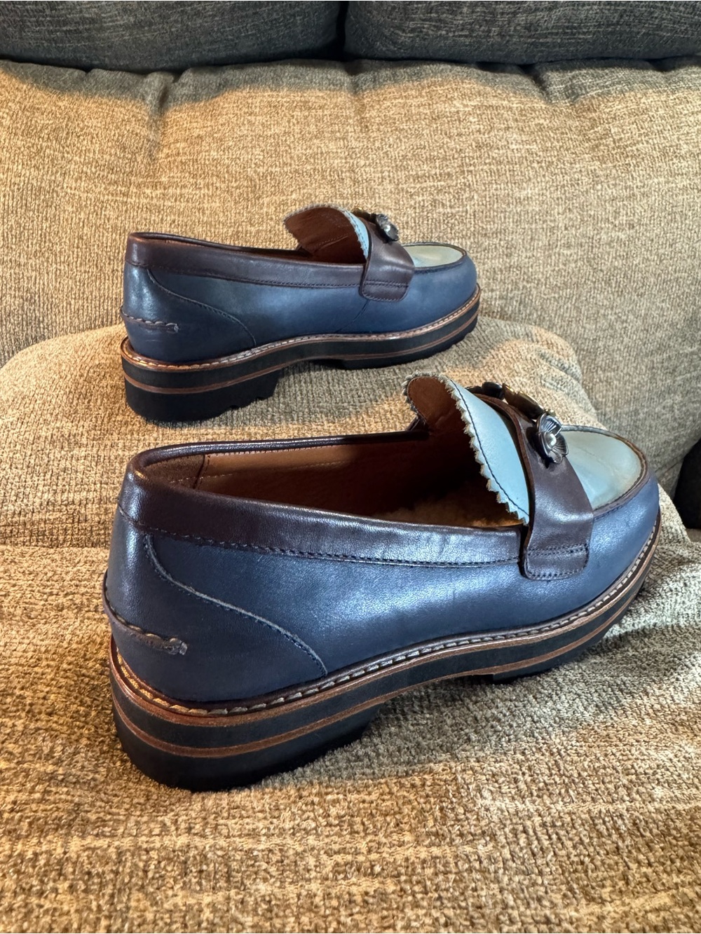 Coach Lenox loafers featuring Tea Rose applique and pearly cabochons Size 8B - Picture 10 of 13